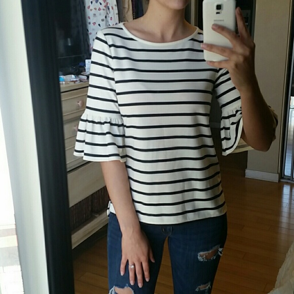 Max Studio Tops - SALE!🎉Max Studio striped bell sleeve top